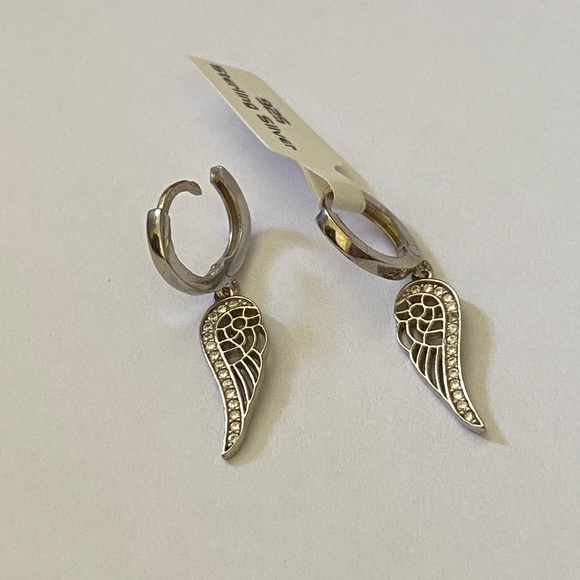 SOLD❣️Silver angel wing cz dangle hoop earrings - Picture 5 of 5
